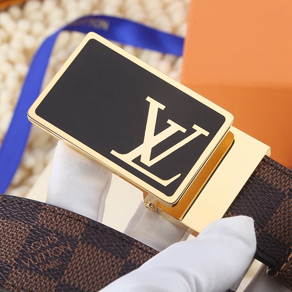 激安ルイヴィトンベルト背面デザイン